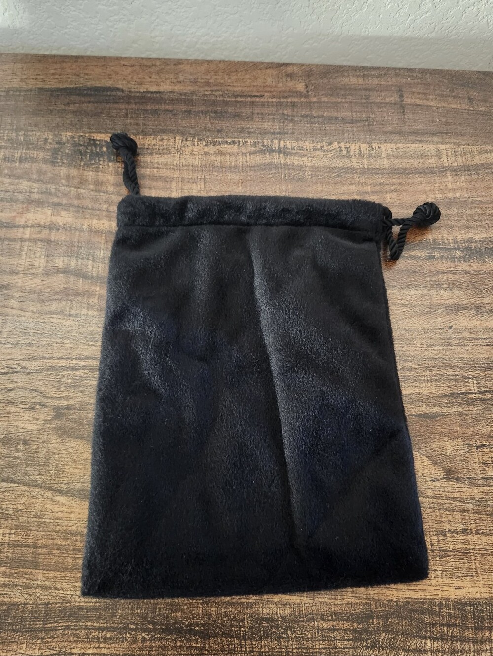 MAC Black Velvet Drawstring Pouch - Picture 7 of 7